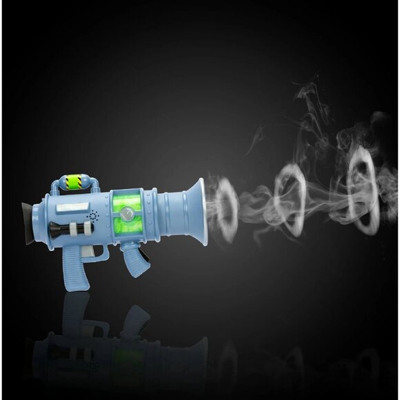 Despicable Me 4 The Ultimate Fart Blaster, Blasts out REAL Fart Rings of fog - Picture 3 of 3